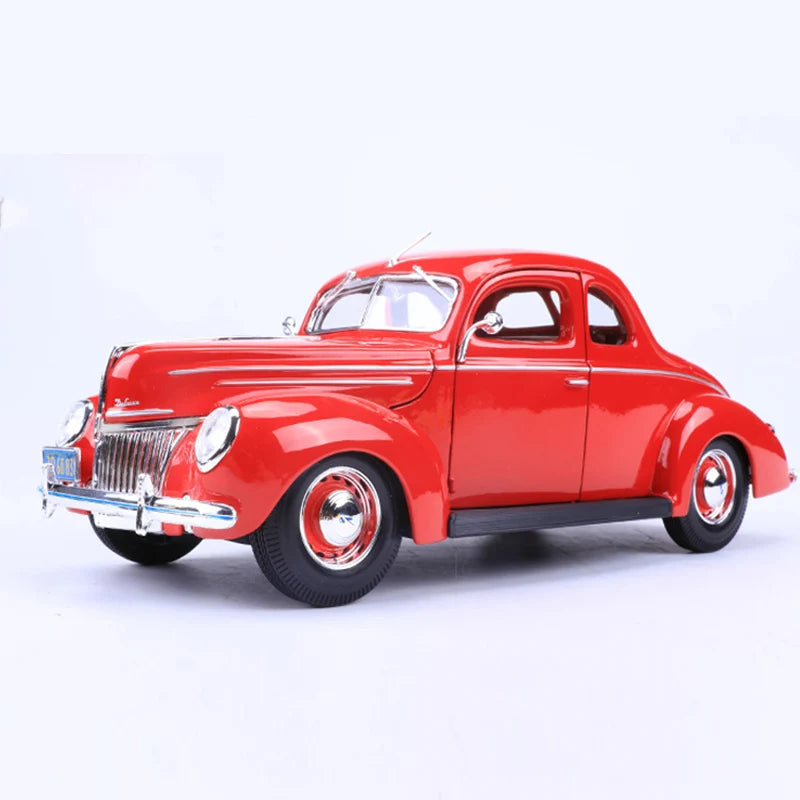 Maisto 1:18 1939 Ford Deluxe Coupe Classic Car Coupe car simulation alloy car model Collect gifts toy