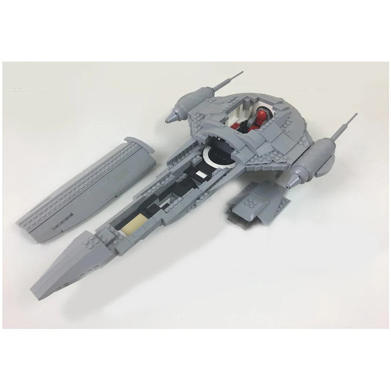 848 pieces Space Starship MOC Royal Warship Creative Educational Children's Building Blocks Gift