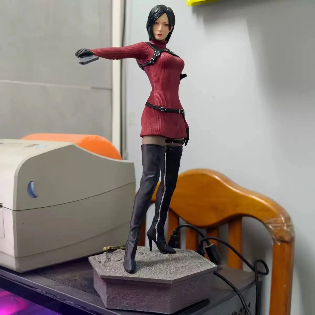 Ada Wong Figure, Resident Evil Game Merchandise, Red-Clothed Female Agent Static Statue Model