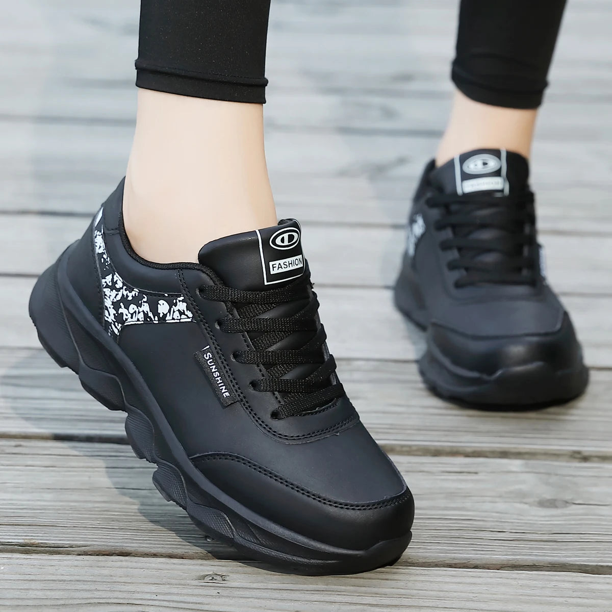 Women's Lightweight Lace-Up Casual Running Shoes, All Season Sneakers for Students Work Travel Outdoor Sports