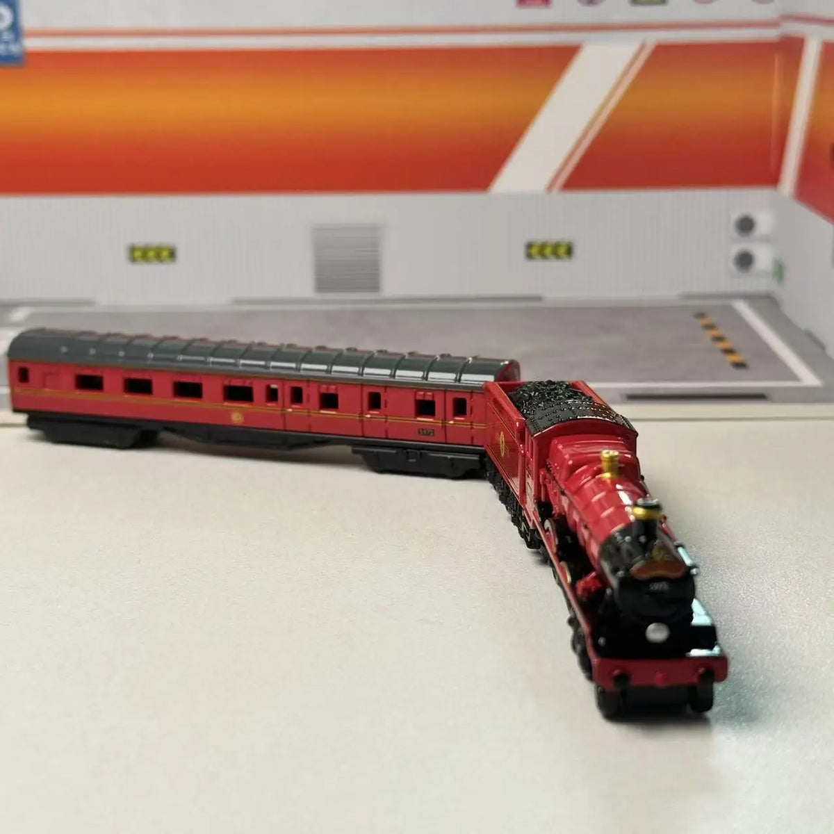 Takara Tomy Tomica Premium Unlimited 06 Harry Potter Hogwarts Express Alloy Vehicle Diecast Metal Mode Collection Display Toy