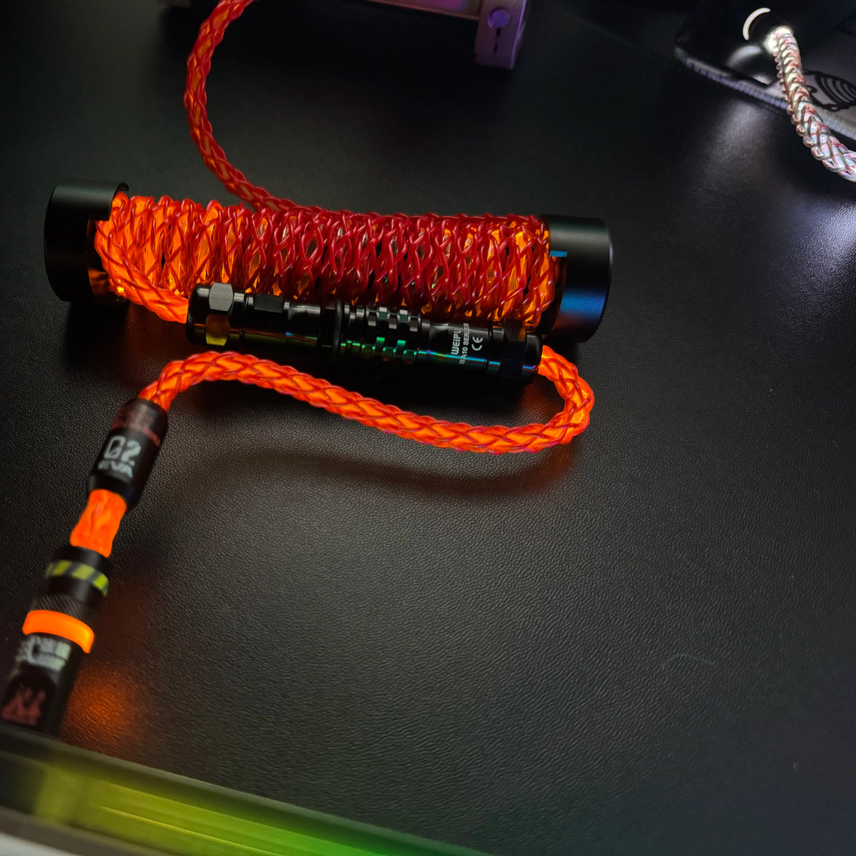 Red Orange Theme 8K RGB Aviation Cable with Counterweight Rod 1.5M Customized Magnetic Axis Keyboard Cable High End Data Cables