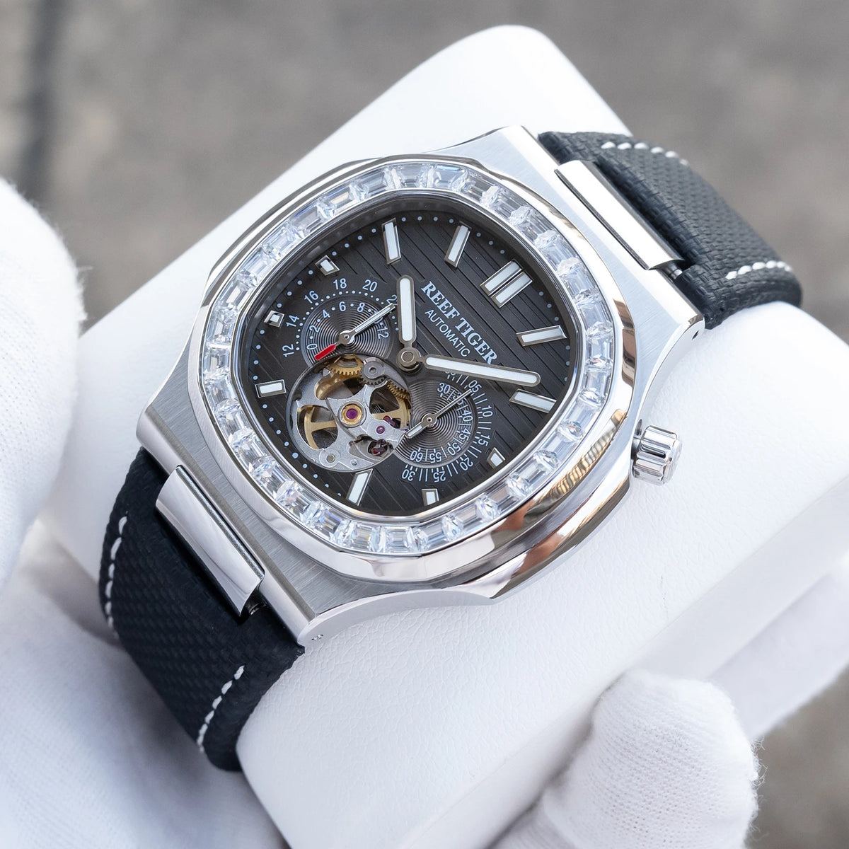 OBLVLO Men Automatic Watch Luxury 44mm Mechanical Wristwatch 50m Waterproof Sapphire Luminous Skeleton Dial 24 Hours