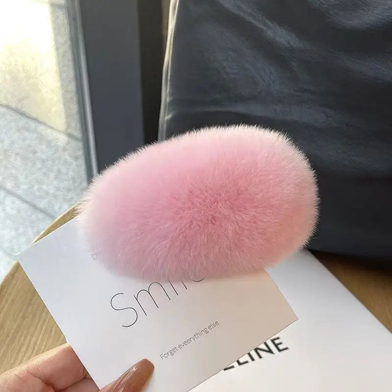 A Fluffy Colorful Hair Clip, Autumn and Winter Ins Style, Dopamine Color Scheme, Cute Hair Accessory Suitable for All Girls, Extra-Large Fluffy Hair Clip