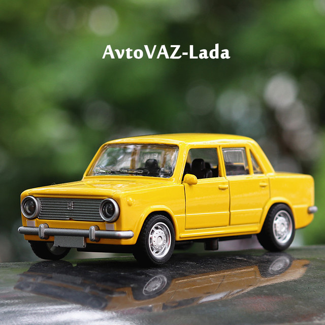 Lada Alloy Toy Car Model - Classic Lada Car 12.5cm