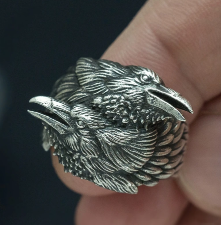 Fashionable Black Crow Ring - Vintage Evil Wizard Style