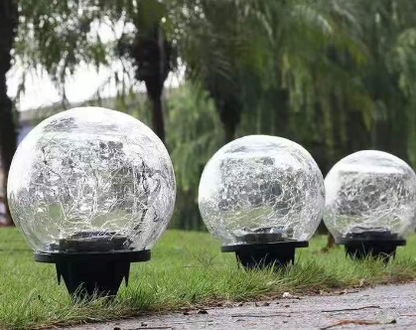 Solar powered Crack texture ball shape outdoor Light with Light Control