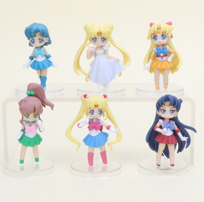 Salon Moon Anime Figurine Display Piece