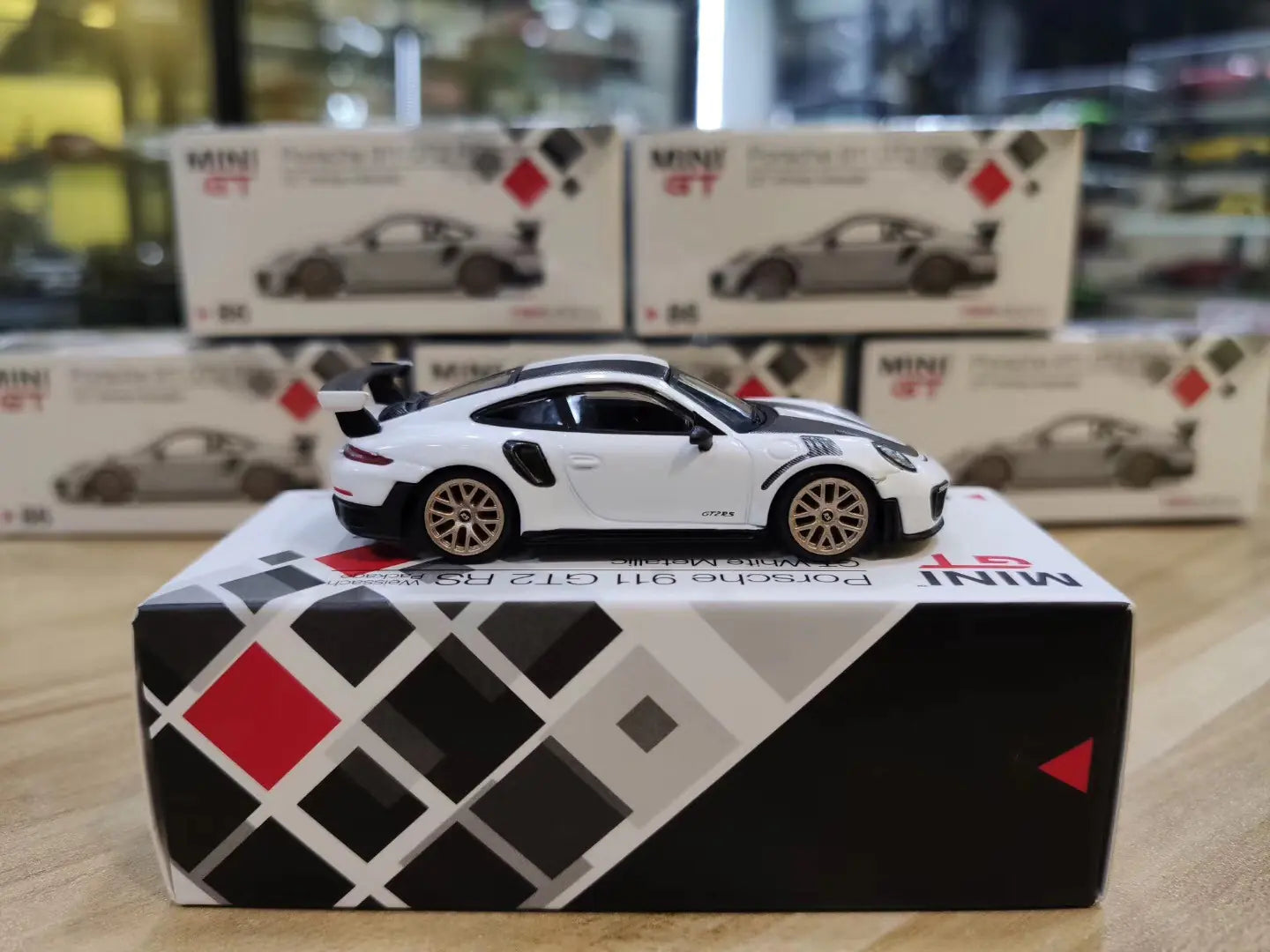 1:64 Mini GT 911 GT2 RS Diecast Model Car