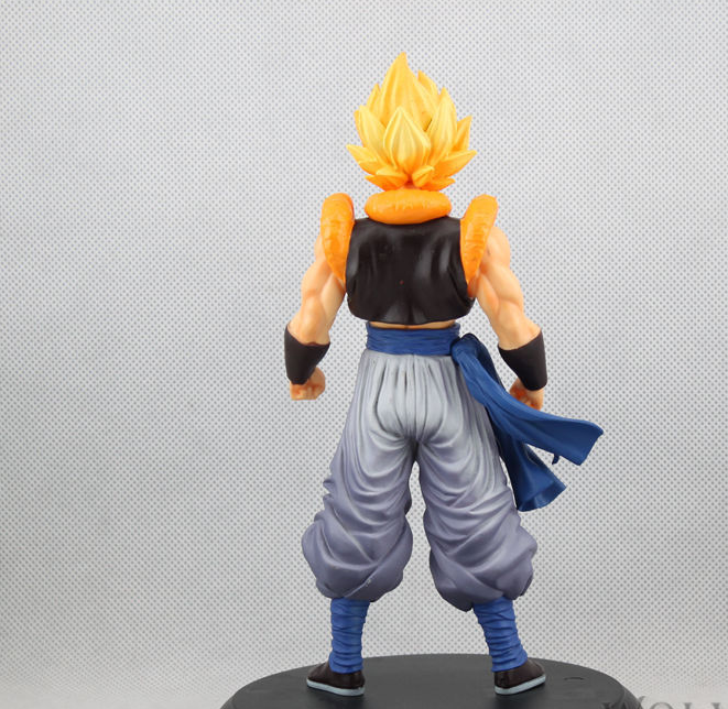 Dragon Ball Goku Saiyan Action Figure Set Collectible
