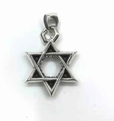 Lily Flower Pendant for Men (One Piece)
