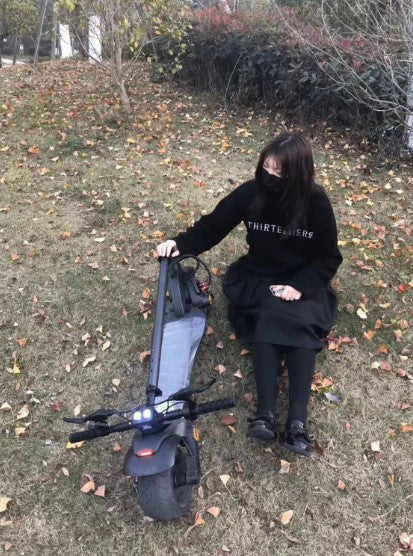 electric Dual motor 48v 13ah 500W Folding Scooter 30mph 50miles range