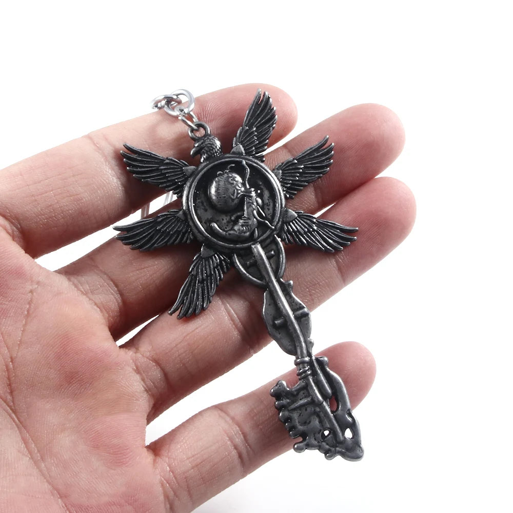 Residents Evils 8 Village Key Chains Vintage Six-Winged Unborn Key Pendant Keychain for Women Men Keyring Jewelry