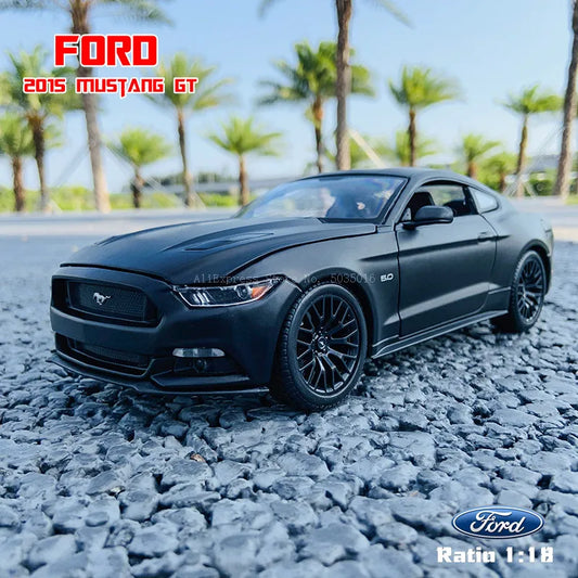new Maisto 1:18 2015 Ford Mustang GT sports car Alloy Retro Car Model Classic Car Model Car Decoration Collection gift