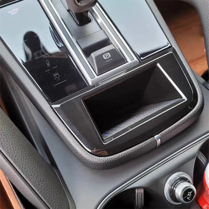 Car wireless charger for Porsche Cayenne 2016-2021 mobile phone charger 15w charger charging pad panel charging holder