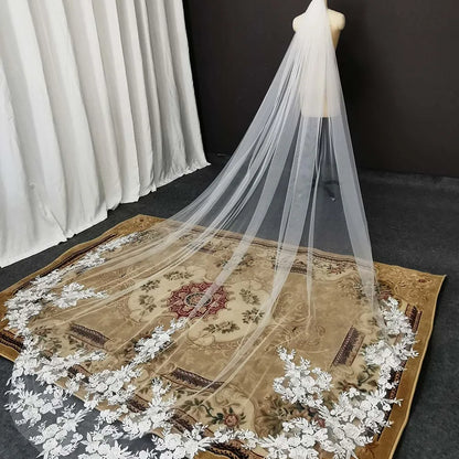 Customized High Quality Vintage Wedding Veil 3.5M Long Special Cut Royal Bridal Veil with Comb Bling Sequins Lace Veil
