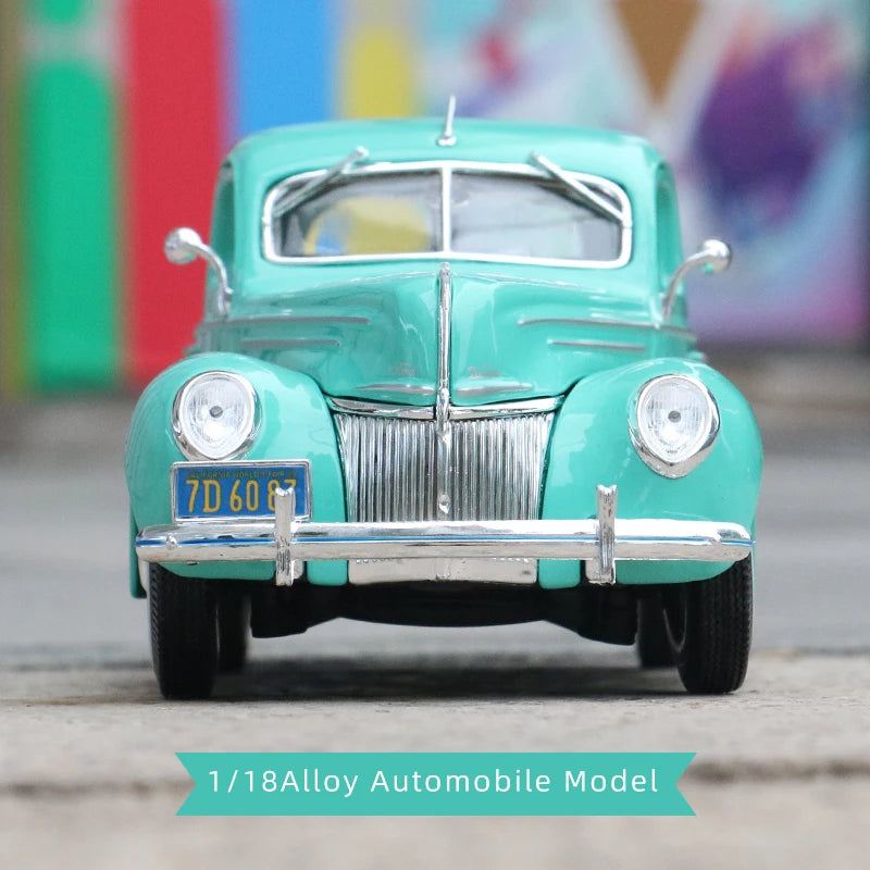 Maisto 1:18 1939 Ford Deluxe Coupe Classic Car Coupe car simulation alloy car model Collect gifts toy