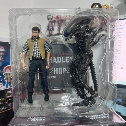 NECA Alien Vs Predator Action Figure Aliens vs Predator Grid Alien Xenomorph Translucent Model Toys 2pcs Desktop Collection Gift