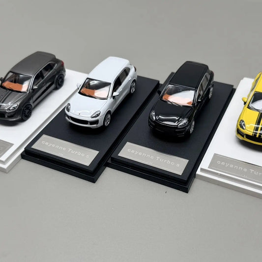 TNT 1:64 Cayenne Turbos 2014 Alloy Car Diecasts & Vehicles Car Model Miniature Scale Model Car For Collection Gift
