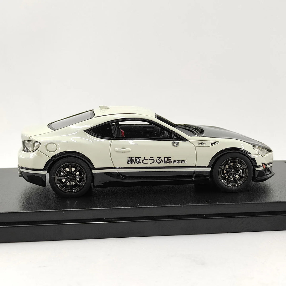 Diecast MODELER'S 1:43 Scale FT86 Meets MD43224 Alloy Car Model