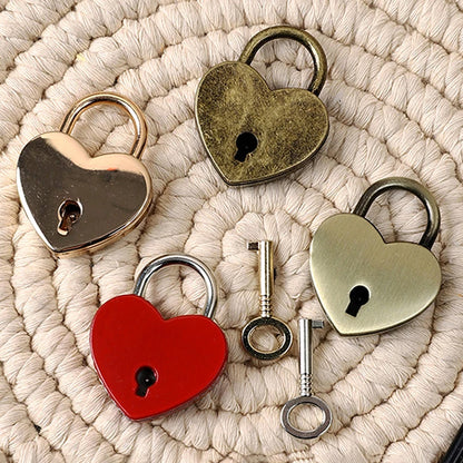 Custom Name Padlock Heart Shape Personalized Name Lock With Key For Bag Suitcase Luggage Box Vintage Mini Customized Name Lock
