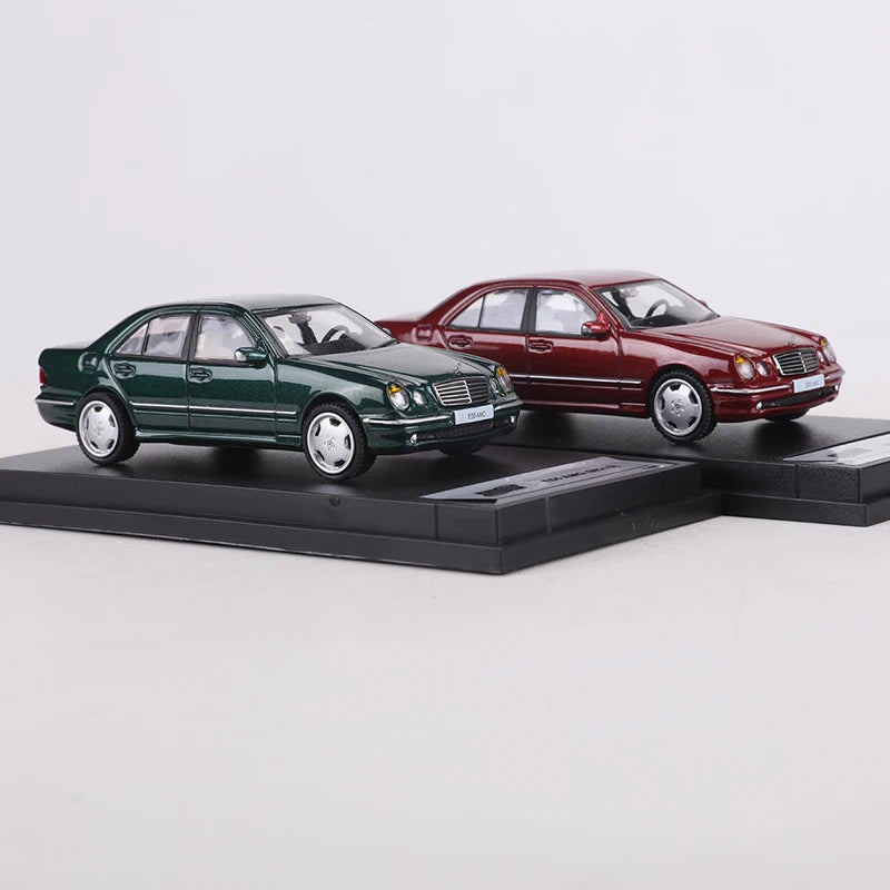 SHADOW 1:64 E55 W210 Alloy Model Car