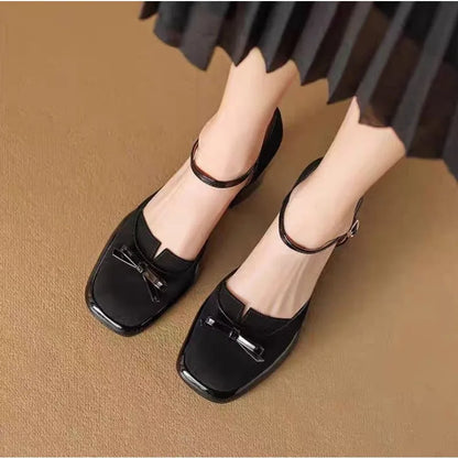 High-end retro one-piece strap high-heeled shoes - 2026 summer new fashion ladies' bow-shaped square-toe chunky heel sandals