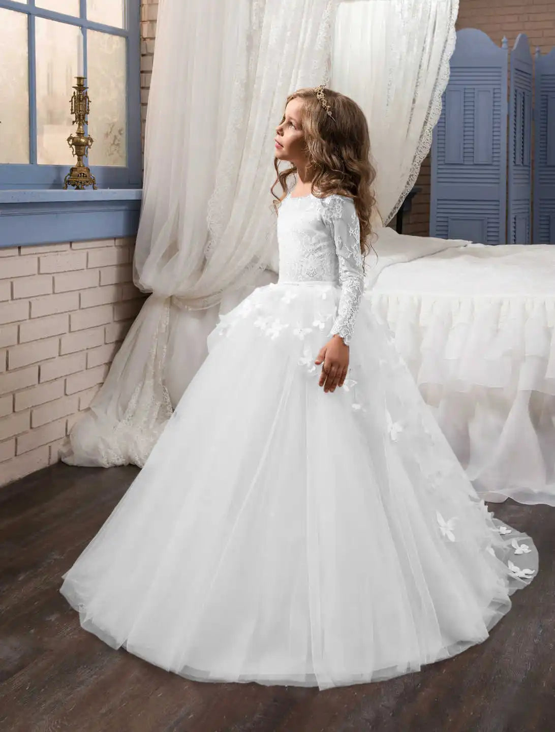 Elegant and Lovely butterfly Floor Mopping Flower Girl Wedding Dress, Lace Long-Sleeved Ball Dress