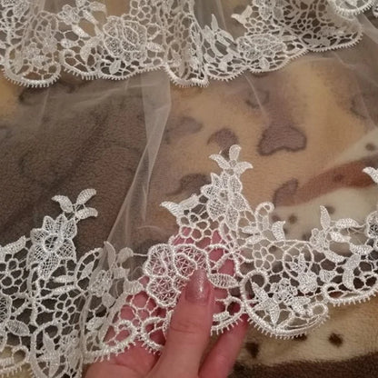 Two Layers Lace Applique Edge Bridal Veil with Comb Women Wedding Accessories White Ivory
