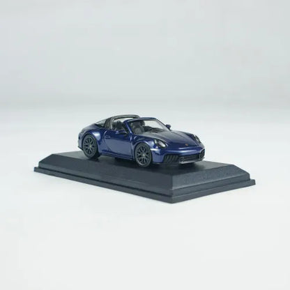 MINICHAMPS 1:64 911 (992.2) TARGA 4 GTS -2025- A realistic alloy car model for static display, boys' toy, adult collection piece