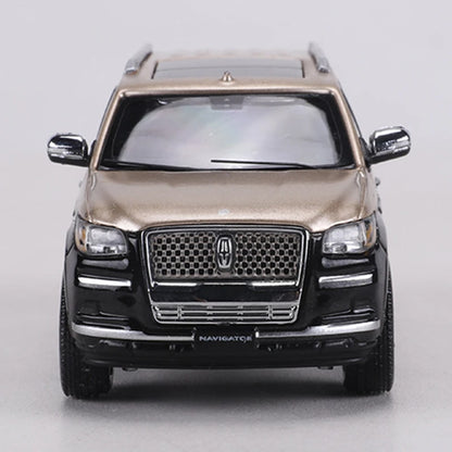SHADOW PRO 1:64 Lincoln Navigator L Black/Silver Alloy Model Car