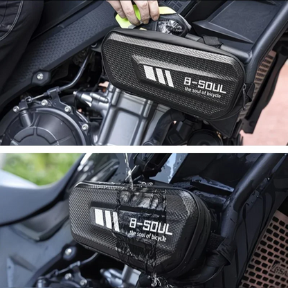 EVA Motorcycle Side Bag – Textured Carbon Look, Splash-Proof Universal Saddlebag for Most Bikes, Large Capacity Storage