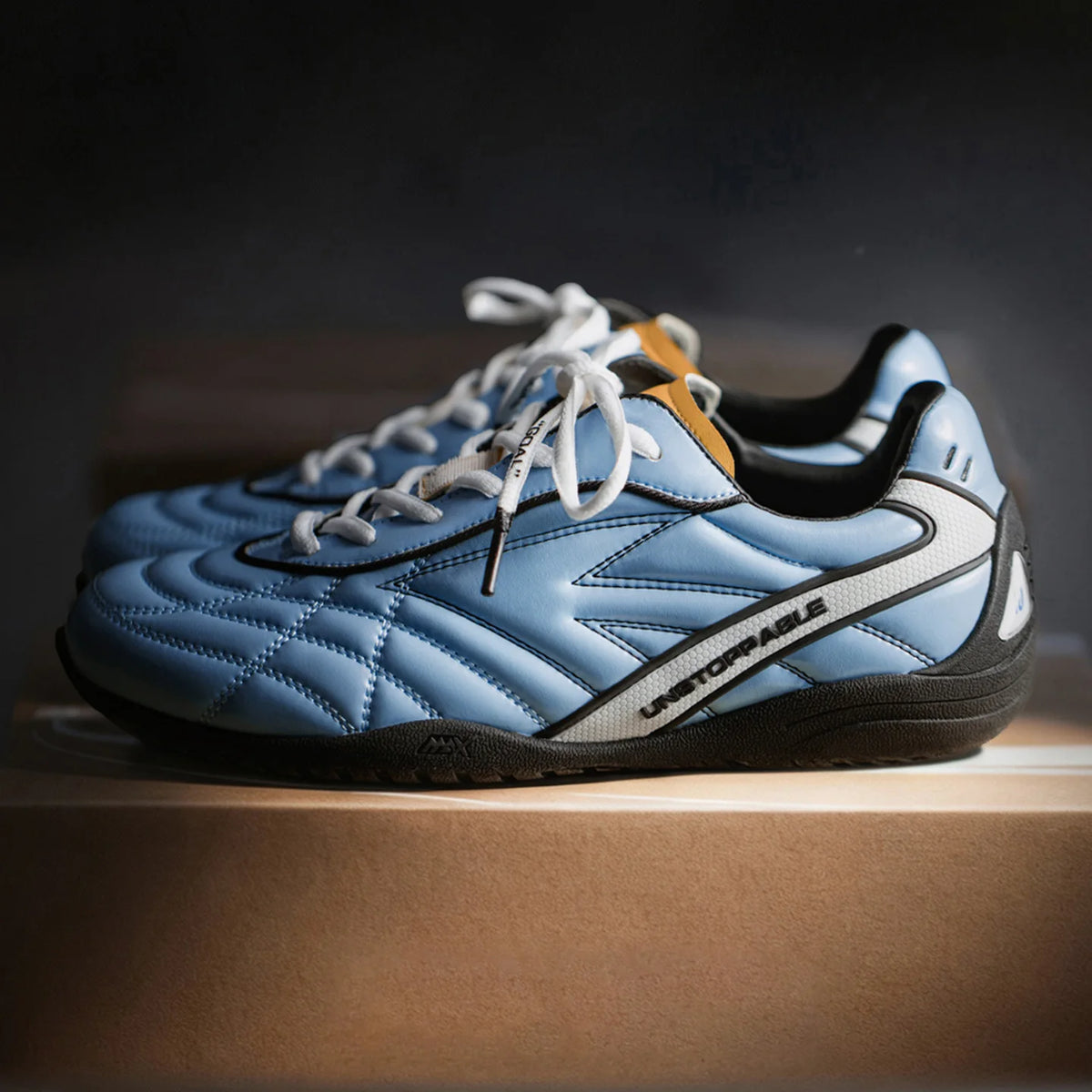 Maden Casual Soccer Shoes Soft Sole Flap Lace-Up Football Shoe Thin Sole Trendy Driving Lightweight Shoes for Men's Fall Winter