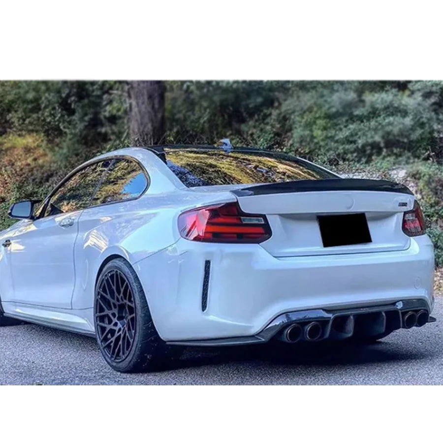 For BMW M2 F87 M2C Carbon Fiber Back lip Car Rear Bumper Diffuser Rear Splitters Spoiler V Style Car Accessories Body Kits