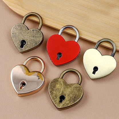 Custom Name Padlock Heart Shape Personalized Name Lock With Key For Bag Suitcase Luggage Box Vintage Mini Customized Name Lock