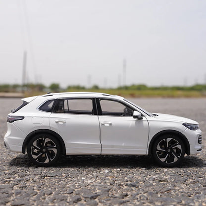 New 1:18 2025 VW Tiguan L PRO SUV Alloy Car Model Diecast Metal Vehicles Car Model High Simulation Childrens Toy Gift Decoration
