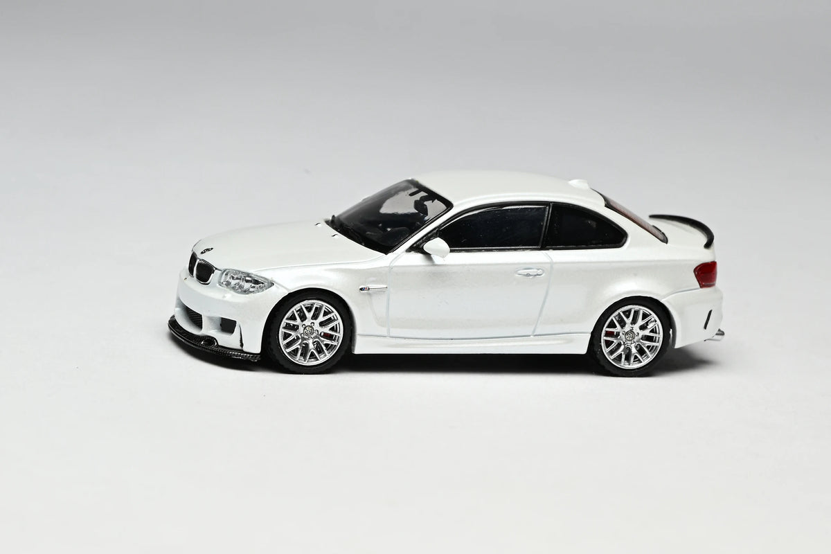 7CM Model 1/64 1M Coupe E82 Model Car Vintage Cars Diecast Vehicle Collection Model With Display Case Gifts for Adults