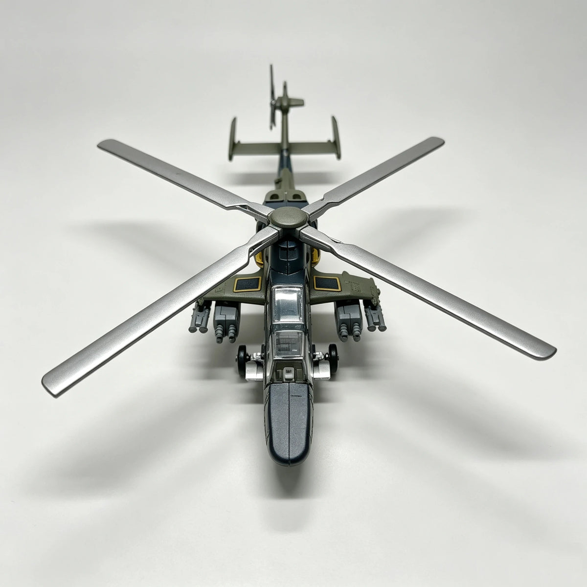 1:72 Scale DIY Assembly Military Helicopter Model Kit, Openable Cabin Door, Detachable Accessories, Collectible Desktop Decor, I