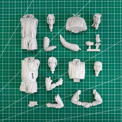 1/16 Scale Die-Cast Resin Figure Model Kit WWII US Tank Crew 4 Figures (No Tank) Unassembled and Unpainted