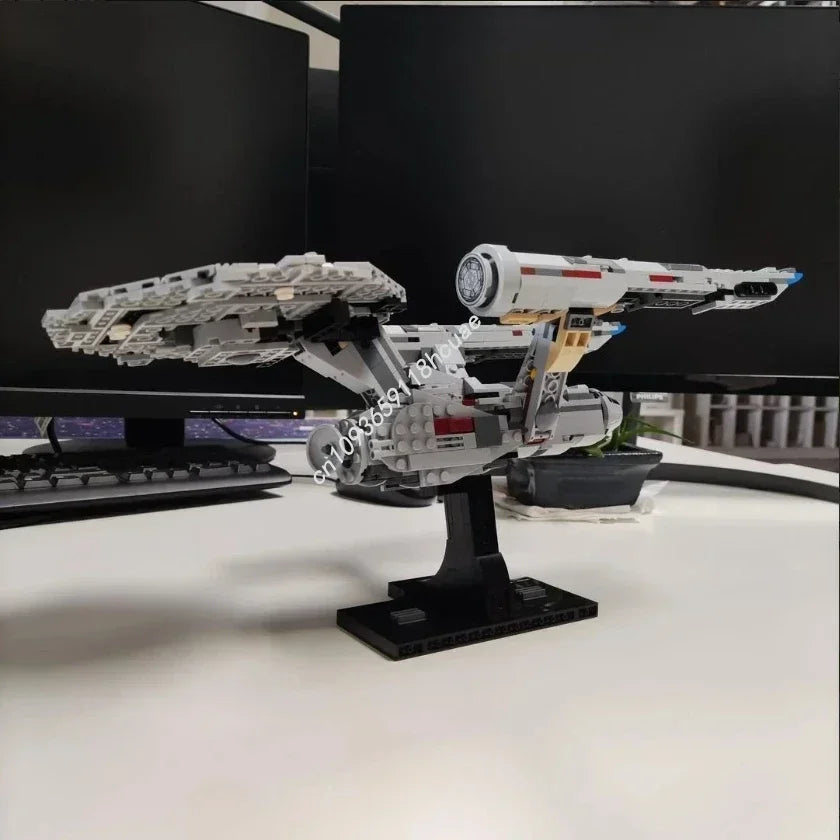 729pcs USS Enterprise NCC-1701 Midi-Scale Model Moc Building Blocks Bricks Diy Spaceship Creative Assembly Educational Toy Gift