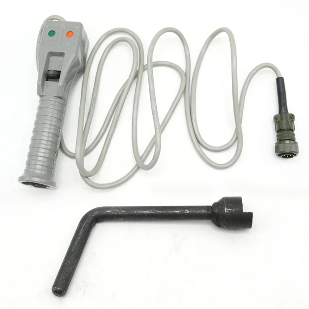 Winch Wrench Clutch Hub Tool Controller Remote Switch For Toyota Pickup Land Cruiser 4700 LC200 LC100 LC80 40 60 70 80 4Runner