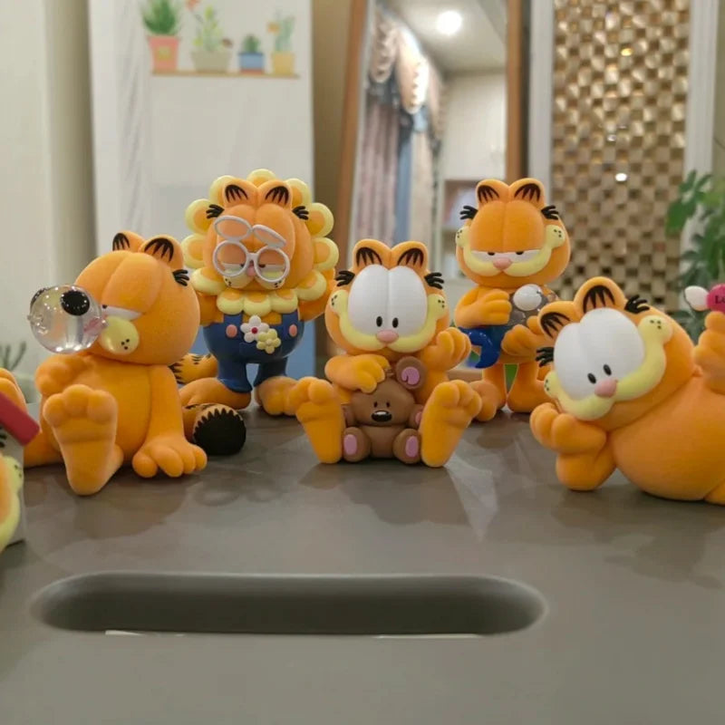 Hot Genuine Garfield Perfect Holiday Series Blind Box Trendy Toy Action Figures Kawaii Mystery Box Decorations Cute Girls' Gifts
