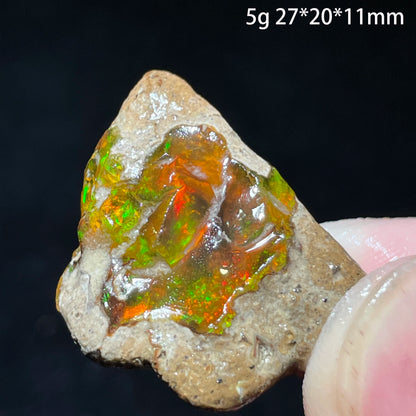 Natural Rare Colorful Ethiopia Opal (Need In Water) Gem Mineral Healing Quartz Crystals Gemstone Shooting Under Lighting