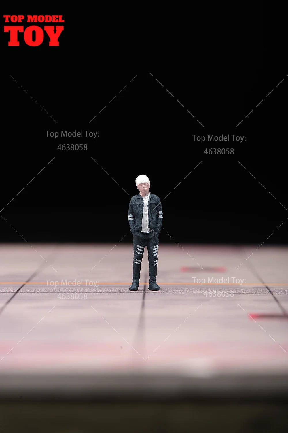 Painted Miniatures 1/64 Paul Walker Gal Gadot Vin Diesel Mini Scene Props Doll Figures Model Cars Vehicles Cars Toys Gift