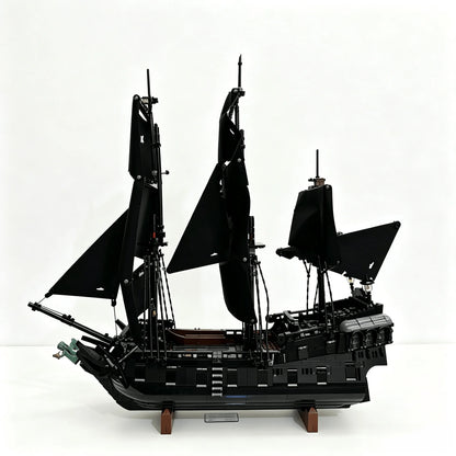Ready Stock 2862Pcs Pirate Ship Building Blocks Set with 9 Minifigures, Home Decor Ornament Model, Holiday Gift