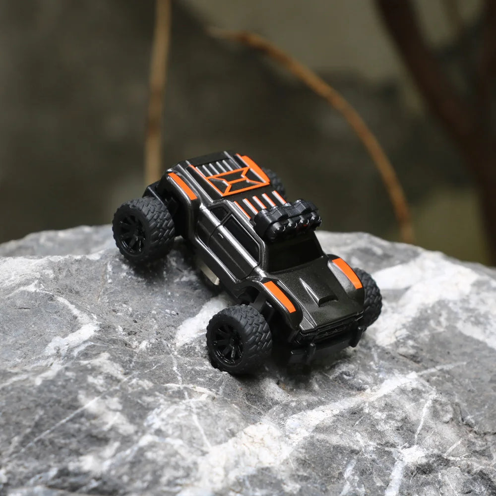 Turbo Racing 1:76 Baby Monster C81 C82 RC MINI Truck Car Monster Truck With Cool Lights Buggy RC Model Car Desktop Toy Gift