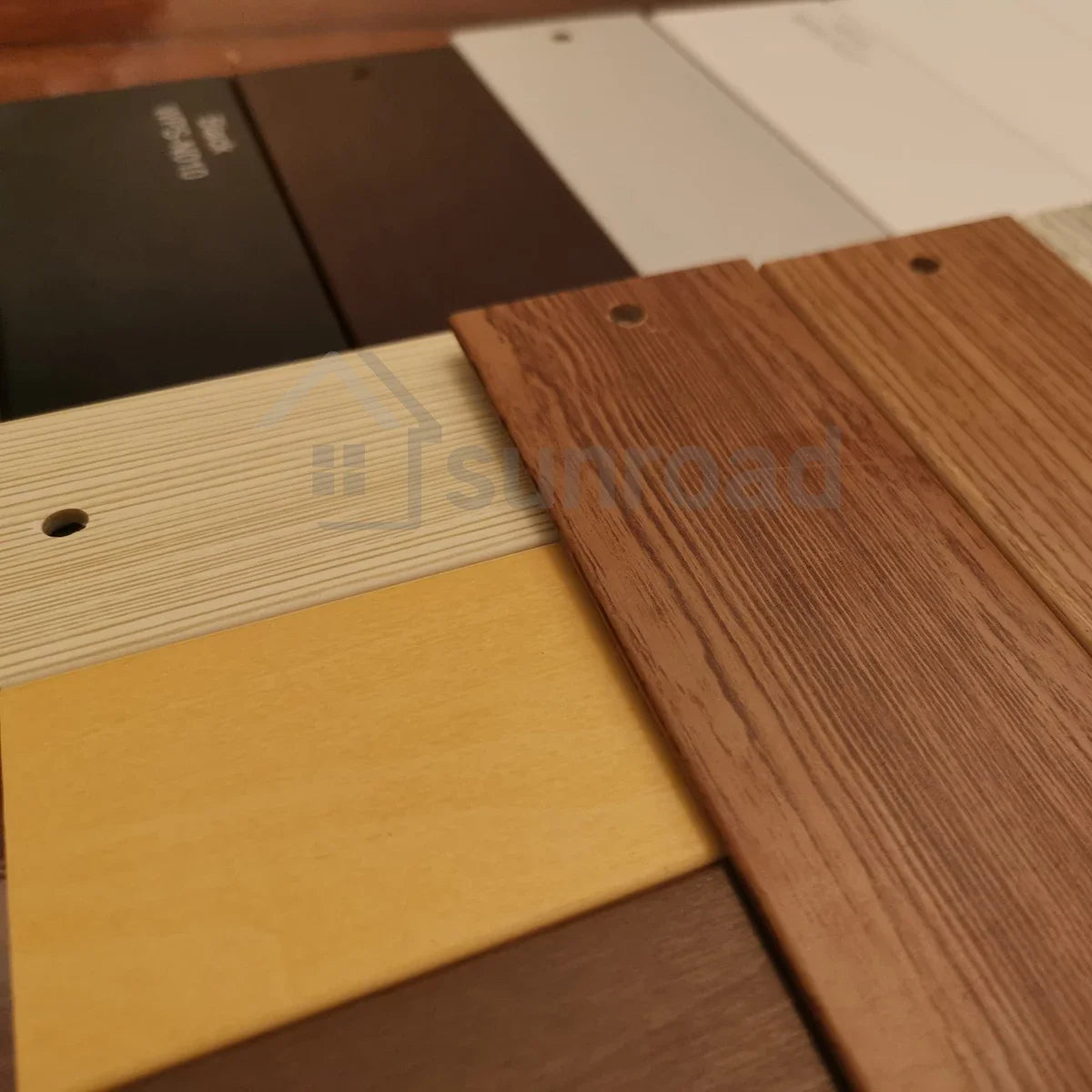 Custom-made PVC Fauxwood Venetian Window Blinds Wood Shutters Basswood Paulownia Wood Window Blinds Smart HOME DECOR