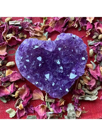 Brazilian Deep Amethyst Cluster Love is used to relieve stress, attract peach blossom luck, and give gifts for the school season