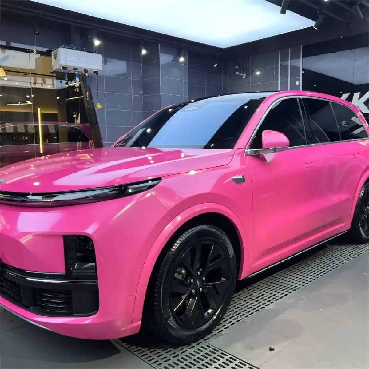 Candy Pink Vinyl Wrap Film for Auto Tuning Bike Motorcycle Metallic Decal Glossy Adhesive Sticker with Air Release Channels