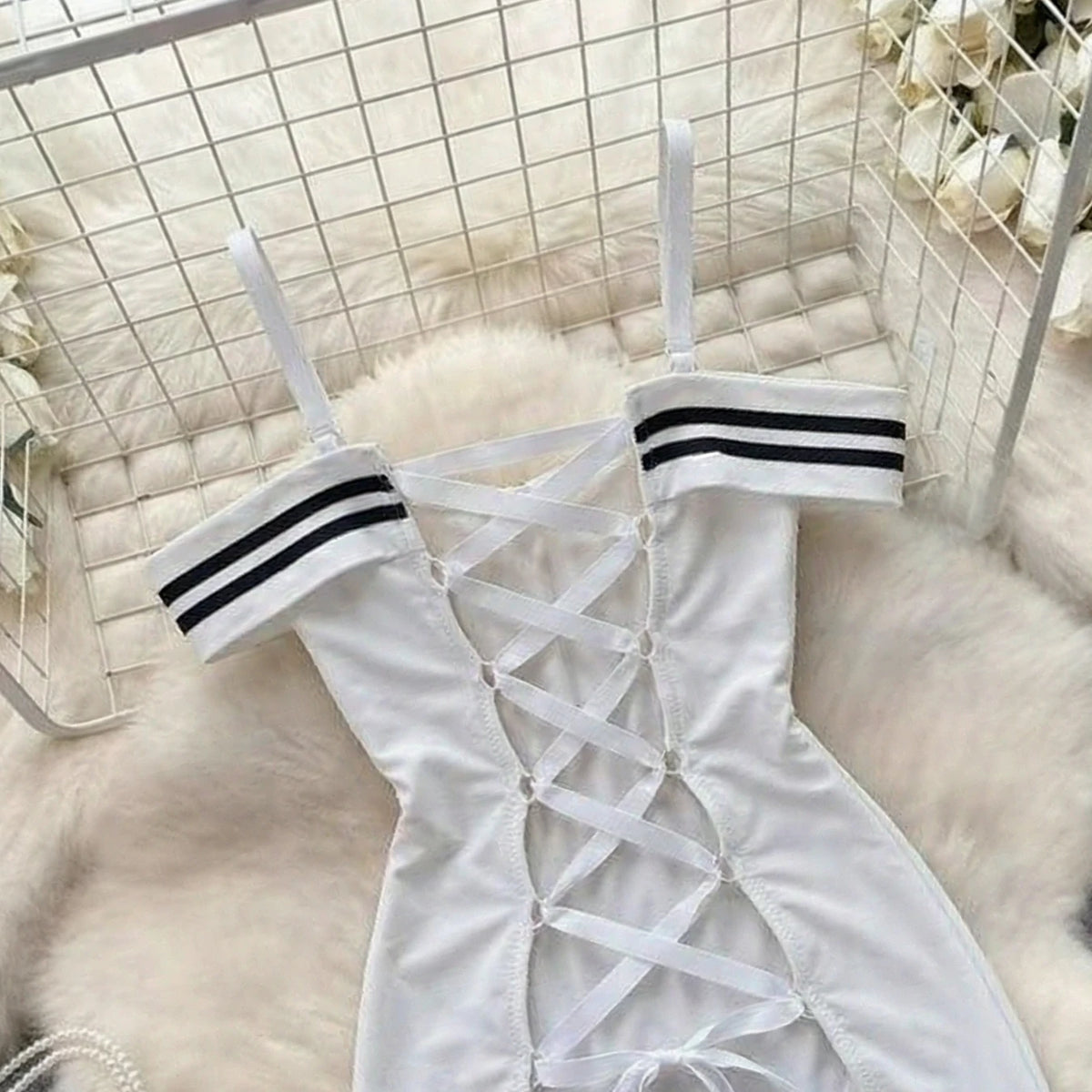 Sexy Mini Dresses Hotsweet Uniform Style Club Slimming Dress Retro Striped One-Shoulder Bodycon Short Skirt Sleeveless Fashion